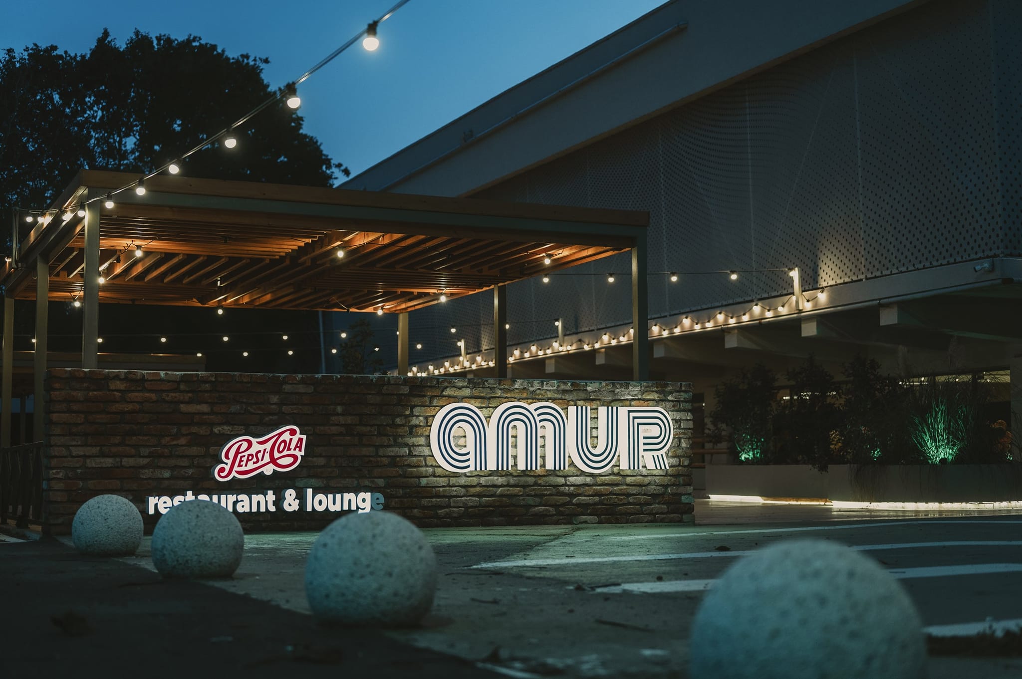 AMUR Restaurant Lounge